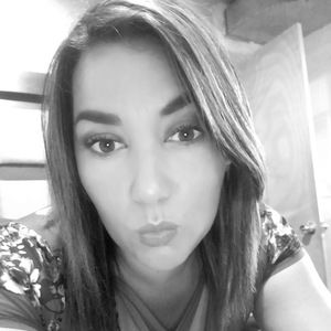 Meet your Posher, Isela